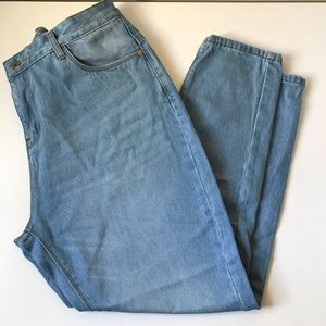 LIGHT BLUE HIGH WAISTED MOM JEANS